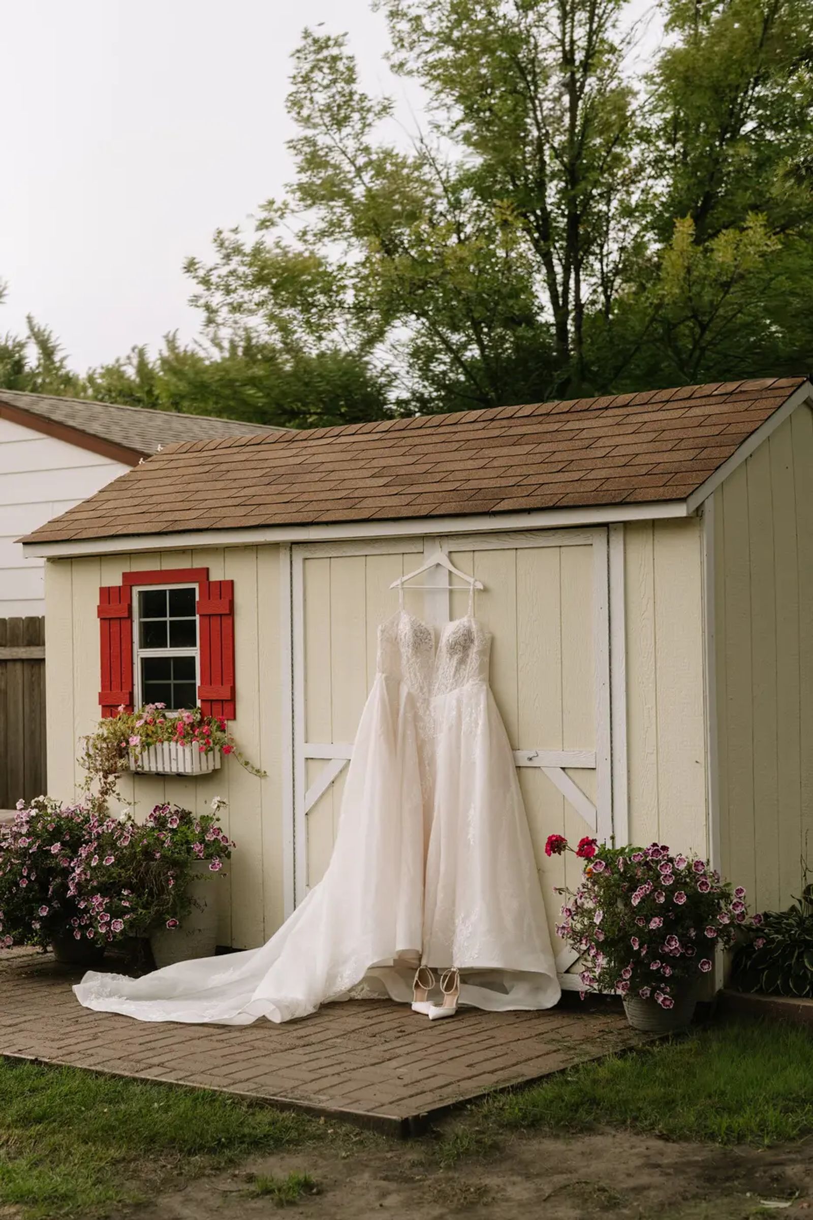 Grand Forks wedding photography by Love Grows & Co, 14