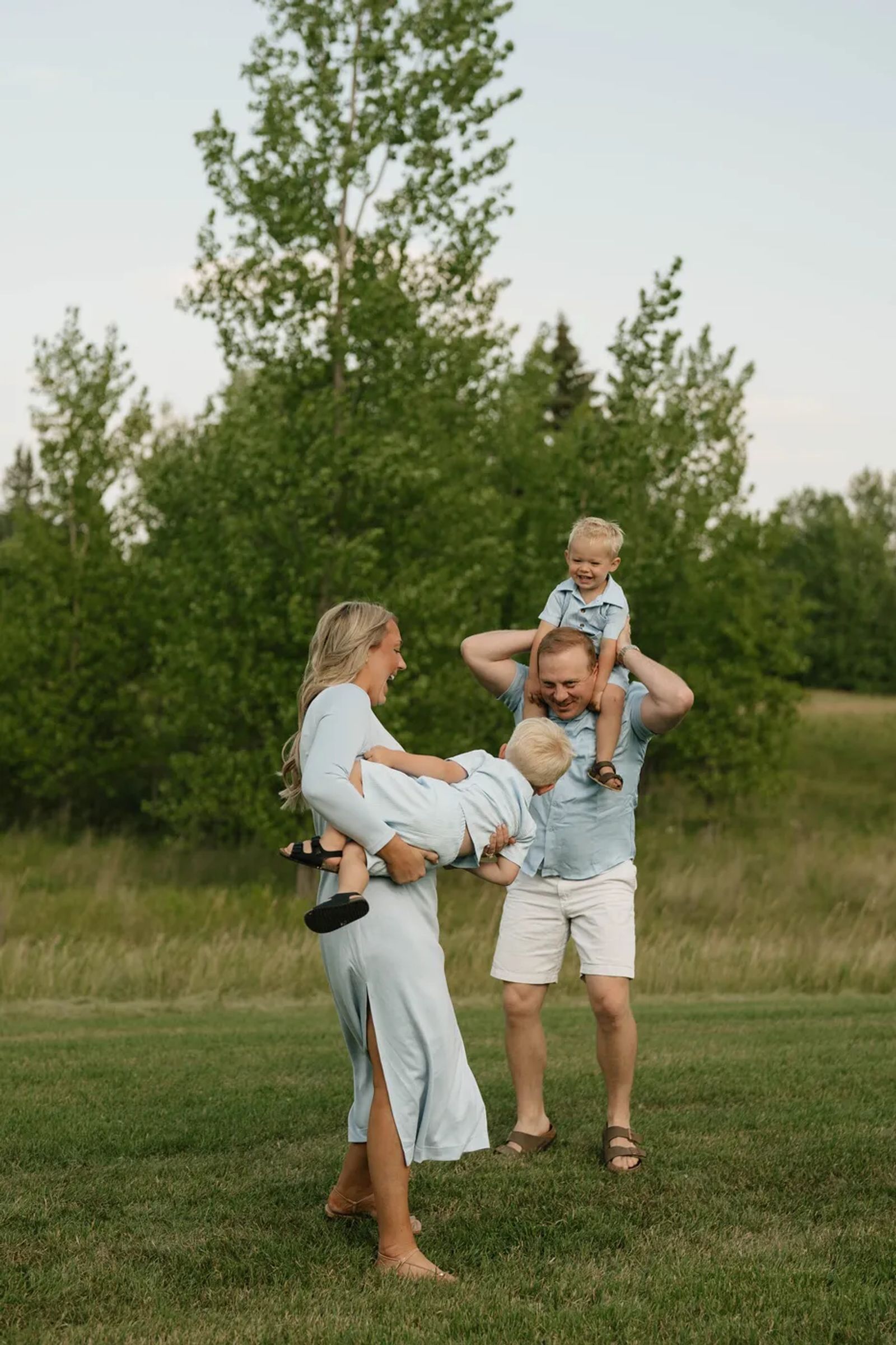Family photography session by Love Grows & Co, 34