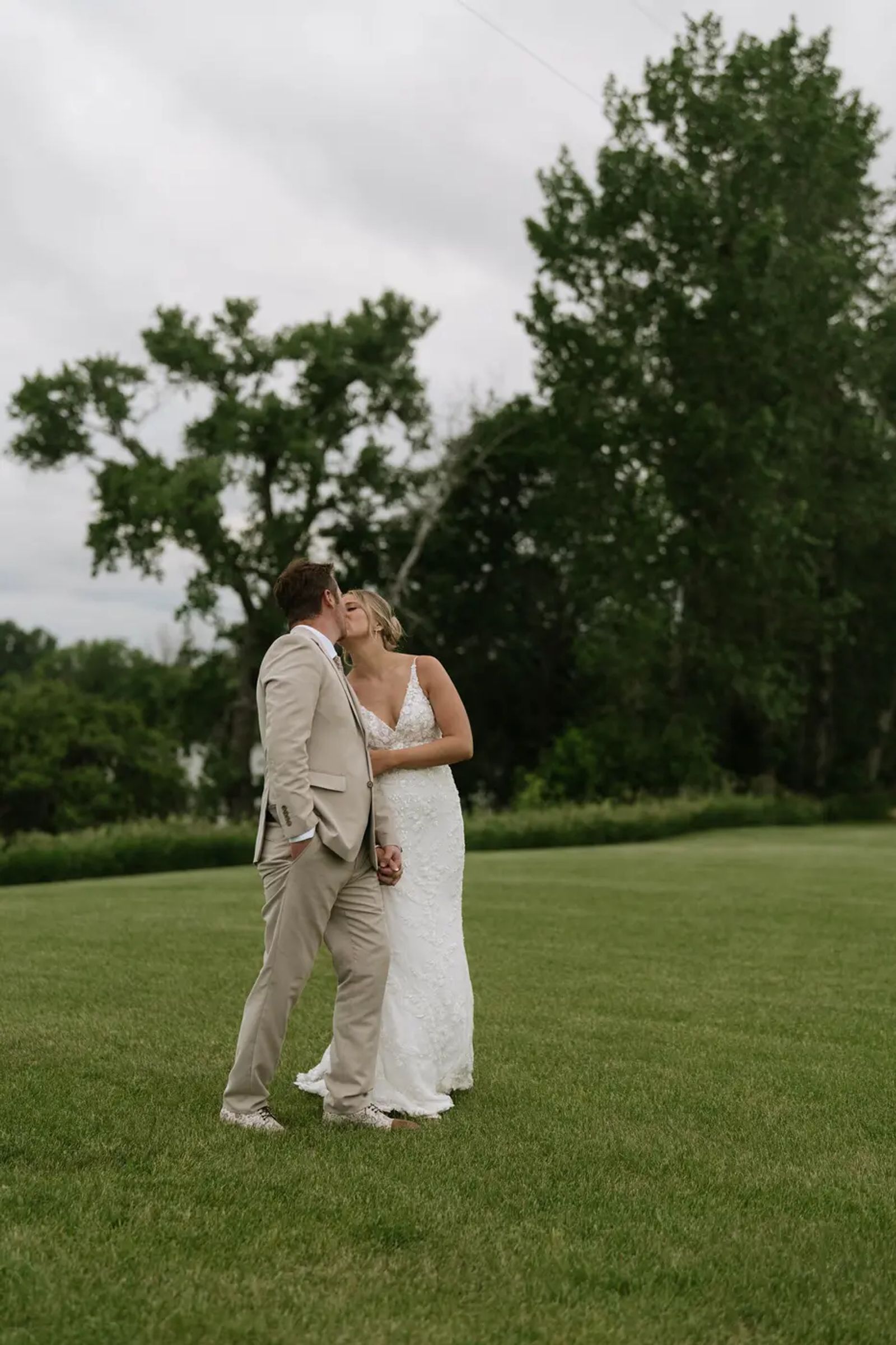 Grand Forks wedding photography by Love Grows & Co, 15