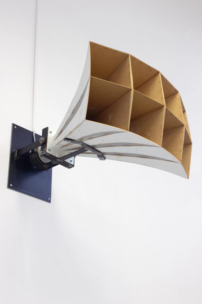 Slider image number 2 - HORN