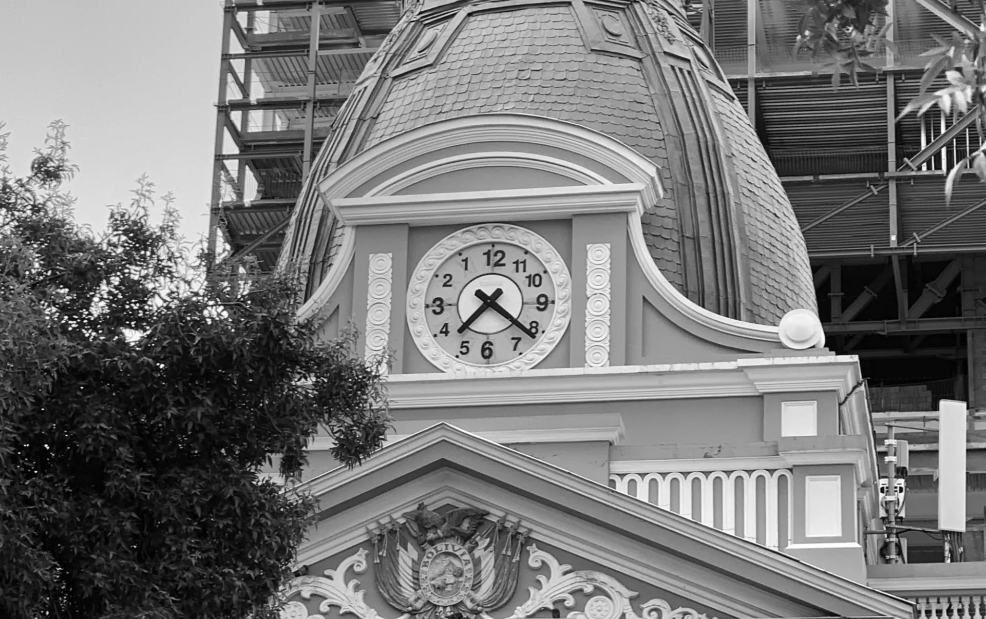 The anti-clockwise clock atop the National Congress of Bolivia (Legislativa Plurinacional), La Paz, Bolivia. Image courtesy of Elias Rovielo (CC BY-NC-SA 2.0).