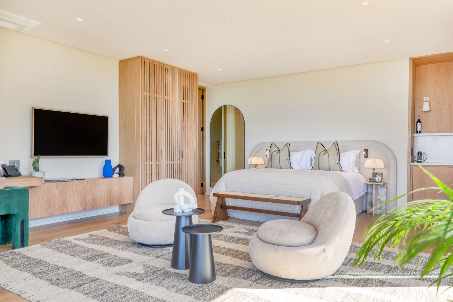 Villa Lion View — Executive Room (Example)