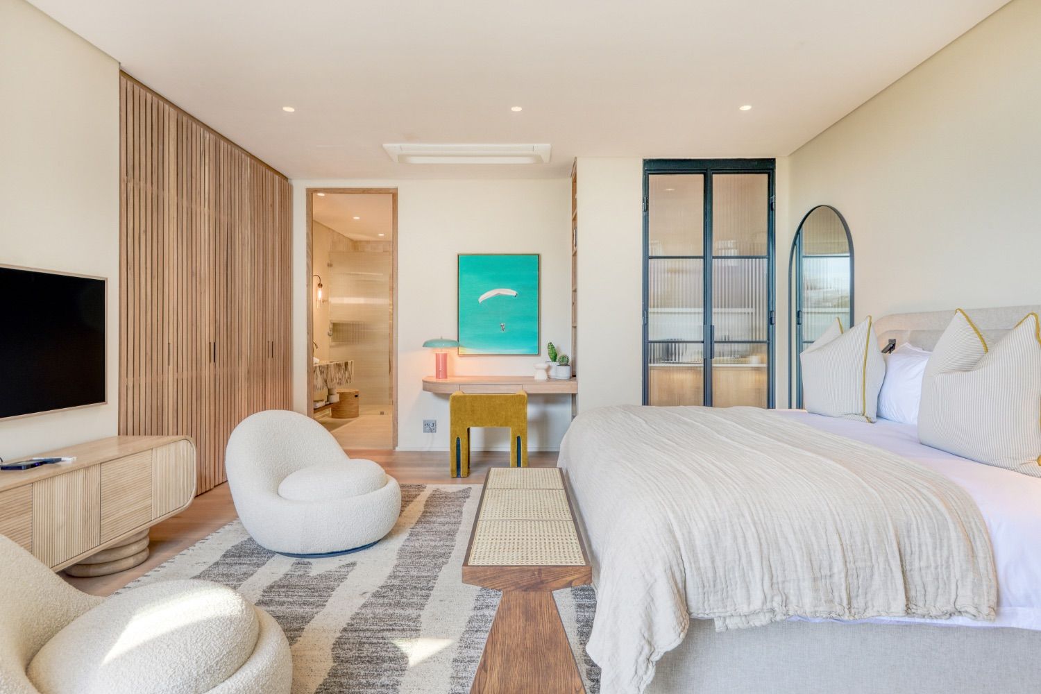 Villa Lion View — Luxury Room (Example)