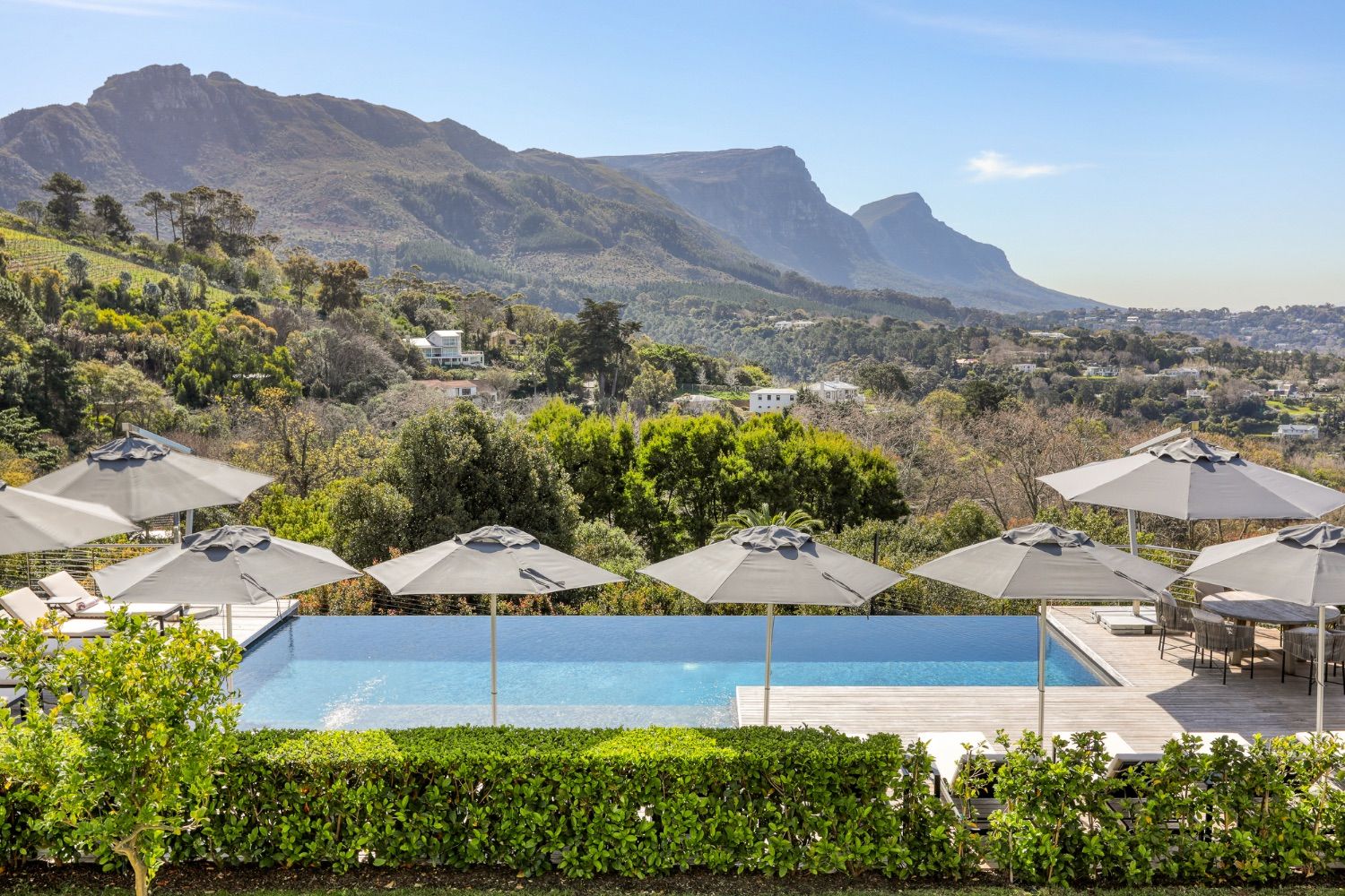 Villa Lion View