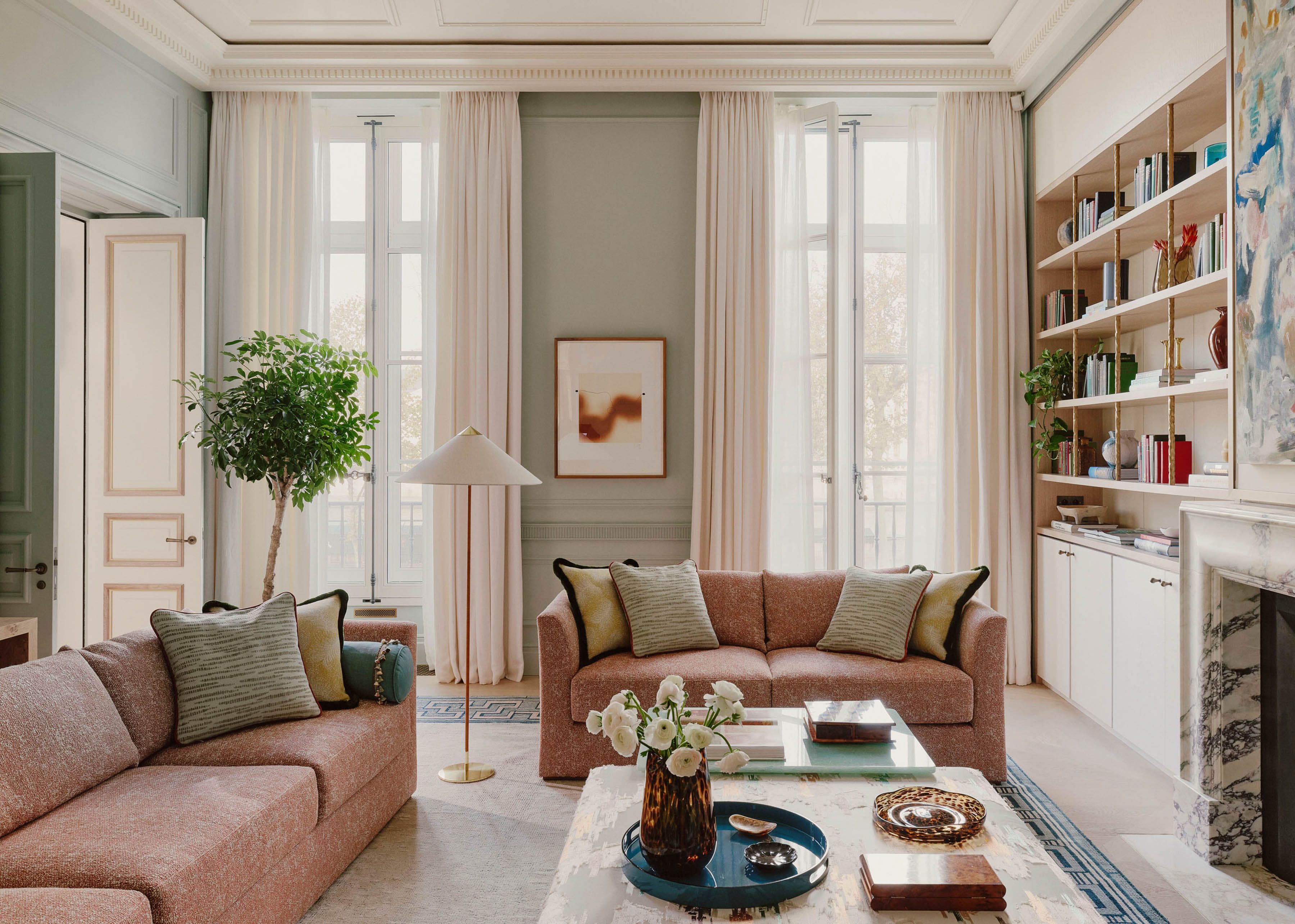 St Germain Grand Apartment