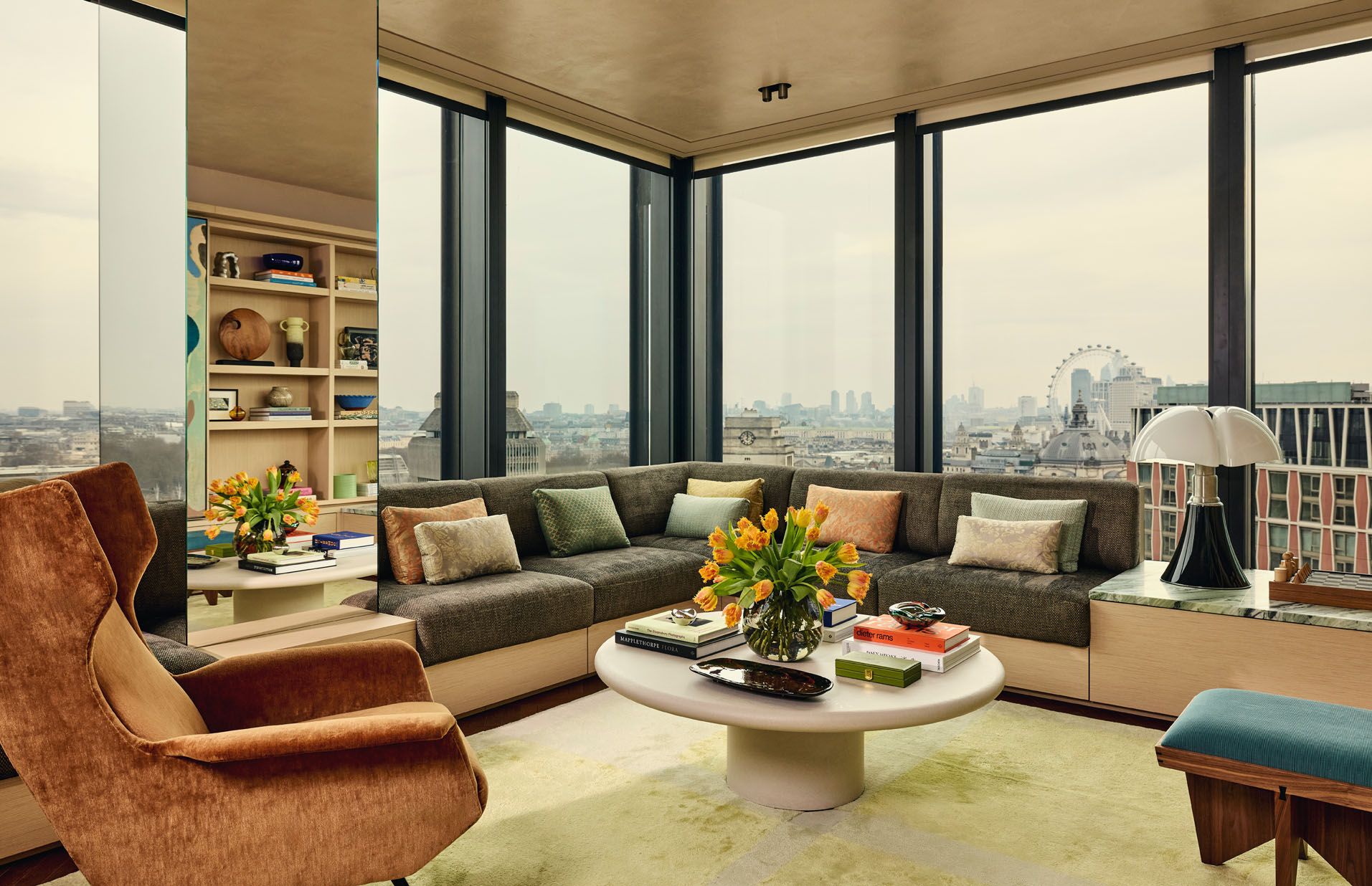 St James's Park Apartment