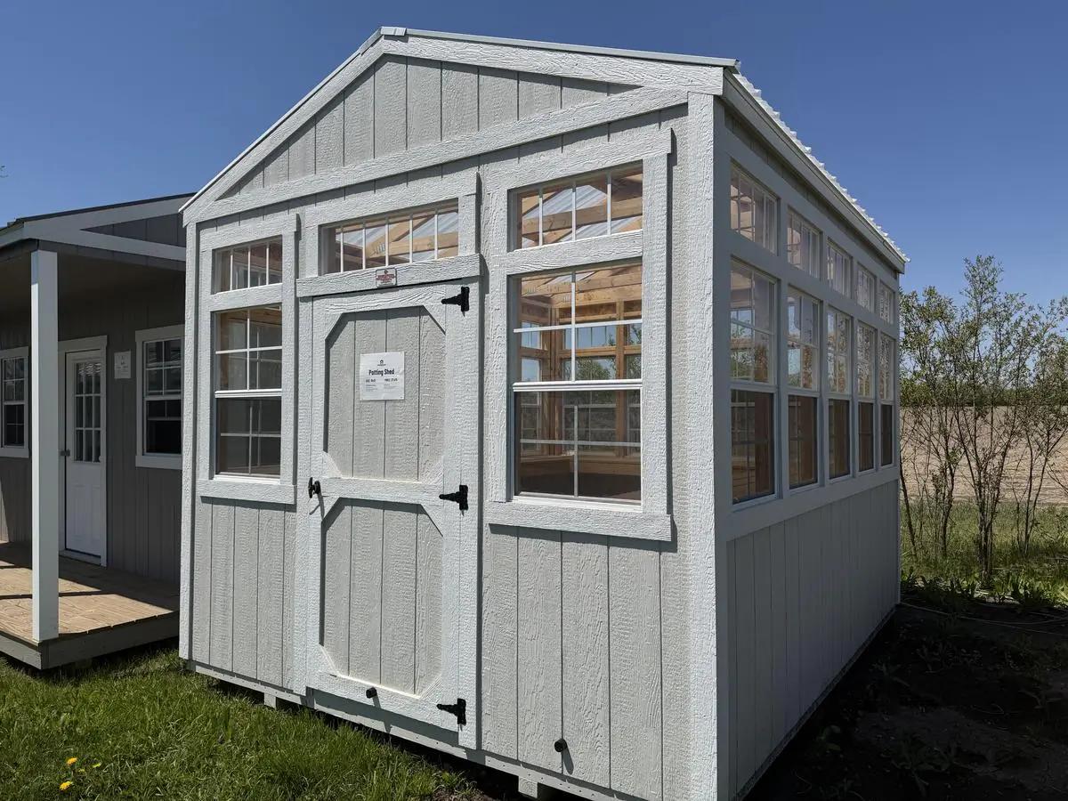10×12 Potting Shed at the Carleton location