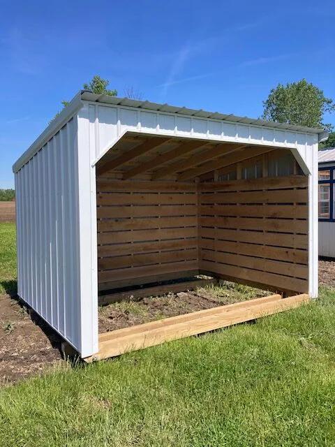 9×12 Animal Shelter at the Carleton location