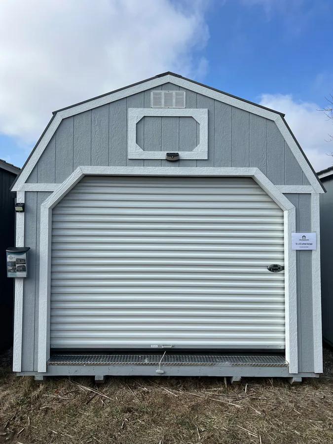 12×32 Lofted Garage at the Carleton location