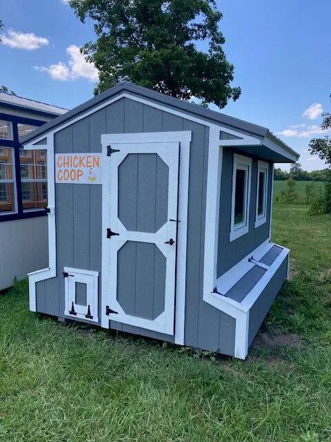 8×10 Chicken Coop at the Carleton location