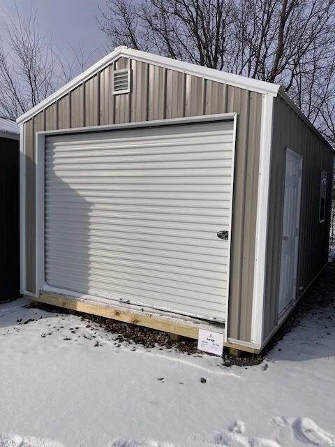 12×18 Garage at the Carleton location