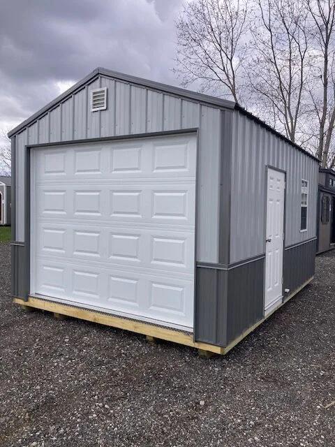 12Ă—16 Garage at the Carleton location