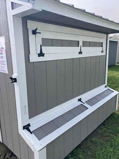 8×8 Chicken Coop at the Carleton location