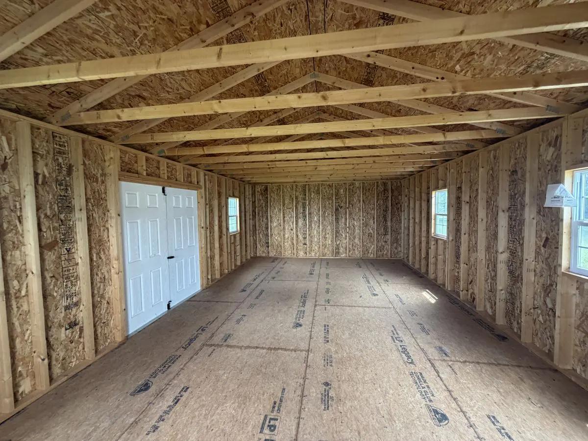 16×32 Cabin at the Adrian location, interior view