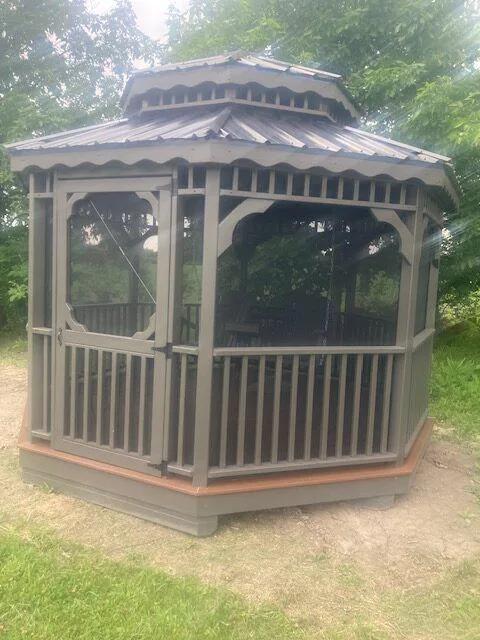 12×12 Gazebo at the Carleton location