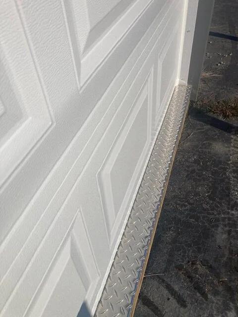 12×12 Garage at the Carleton location