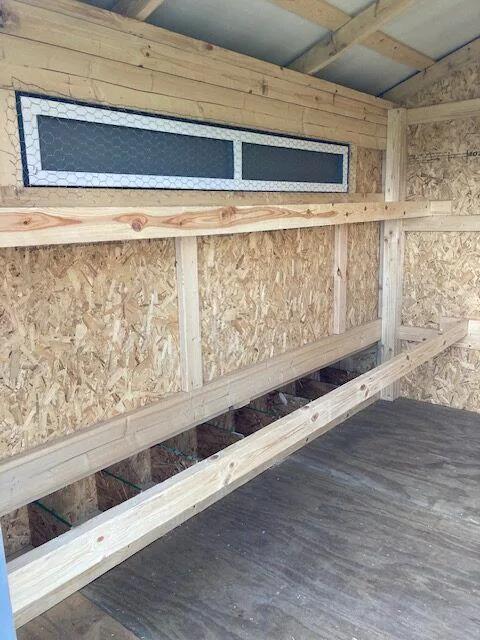 8×10 Chicken Coop at the Carleton location