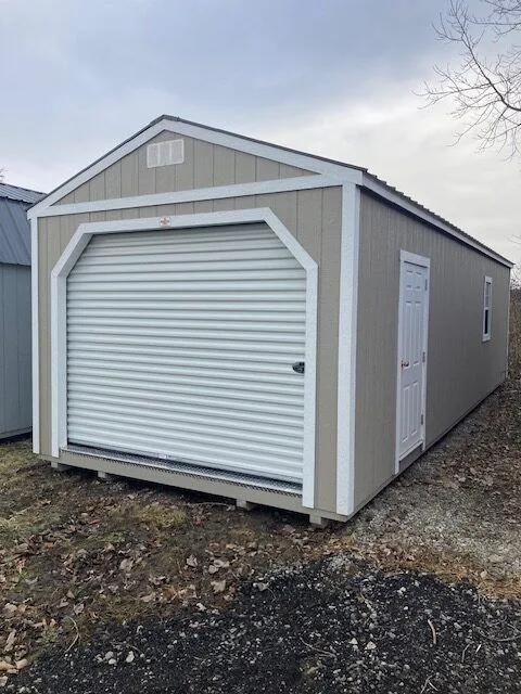 12×32 Garage at the Carleton location