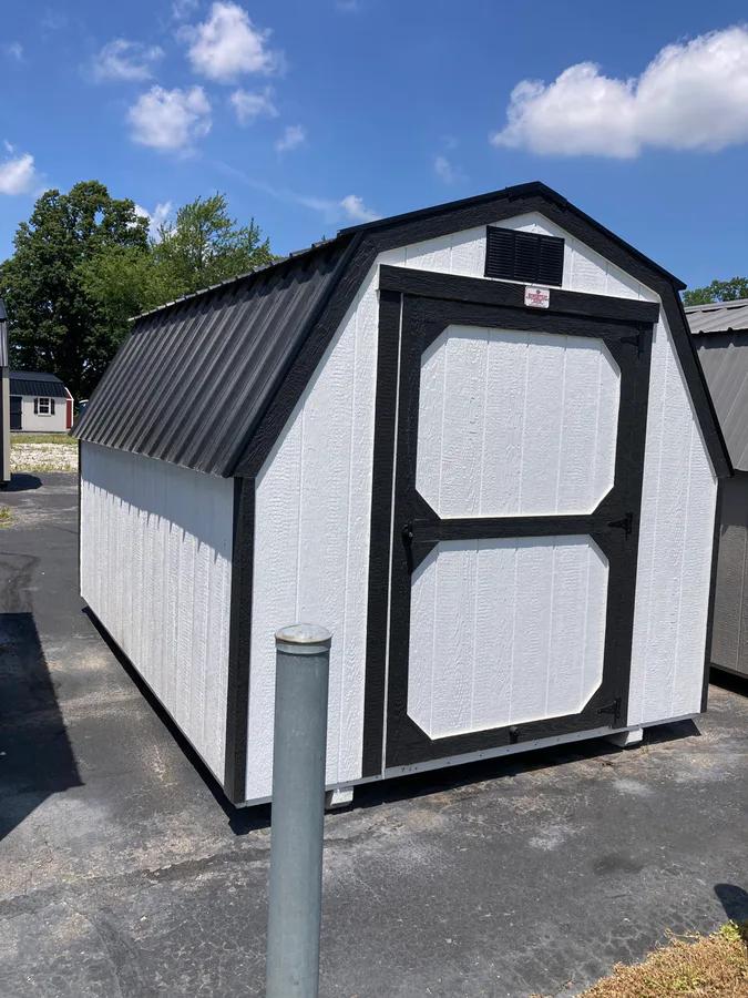 8×12 Barn at the Carleton location