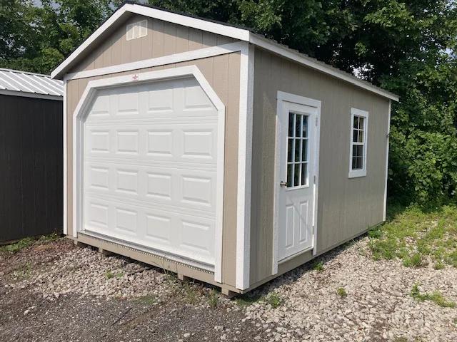 12×16 Garage at the Carleton location