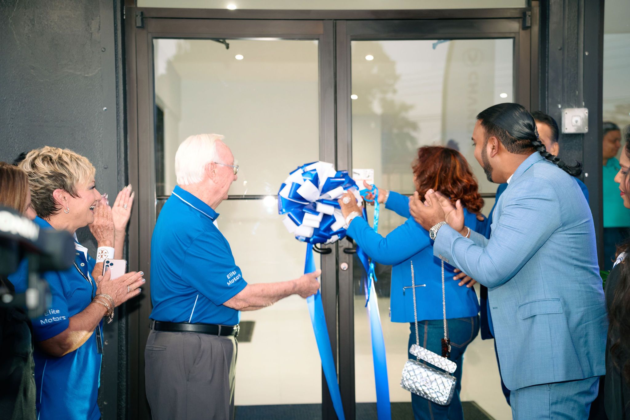 Hundreds Attend Elite Motors’ Grand Launch