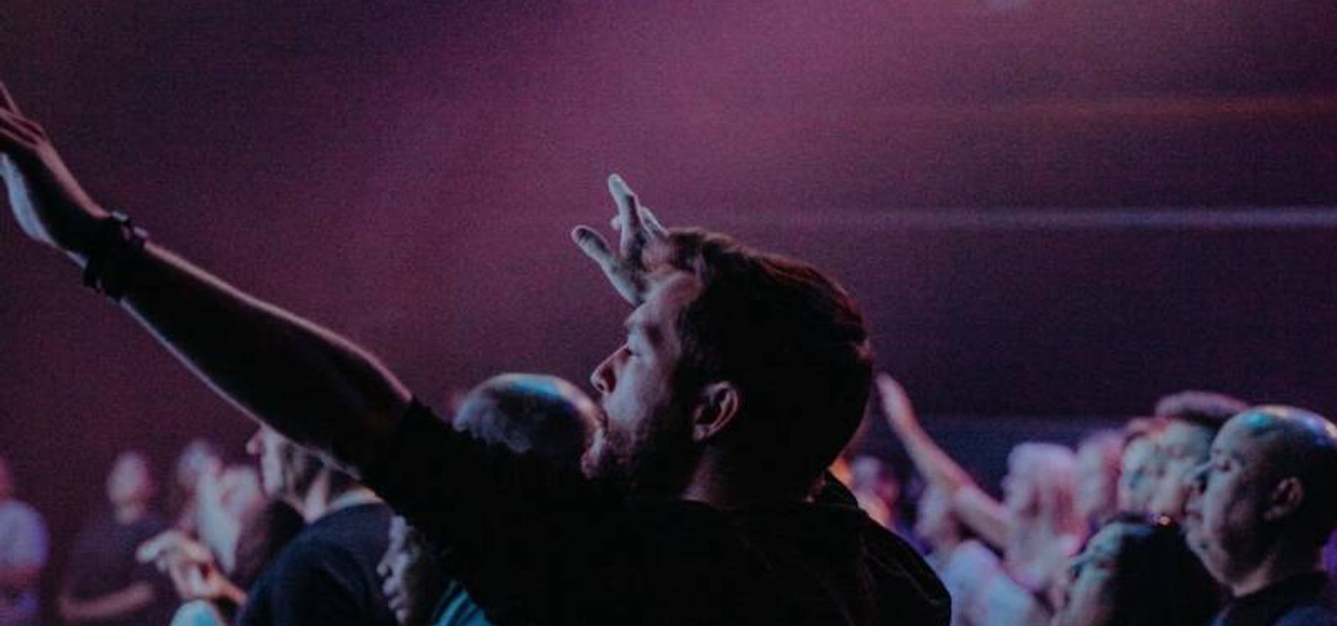 ¿Cómo se calcula el día o fecha en que se debe celebrar la Fiesta de Shavuot (Pentecostés)?