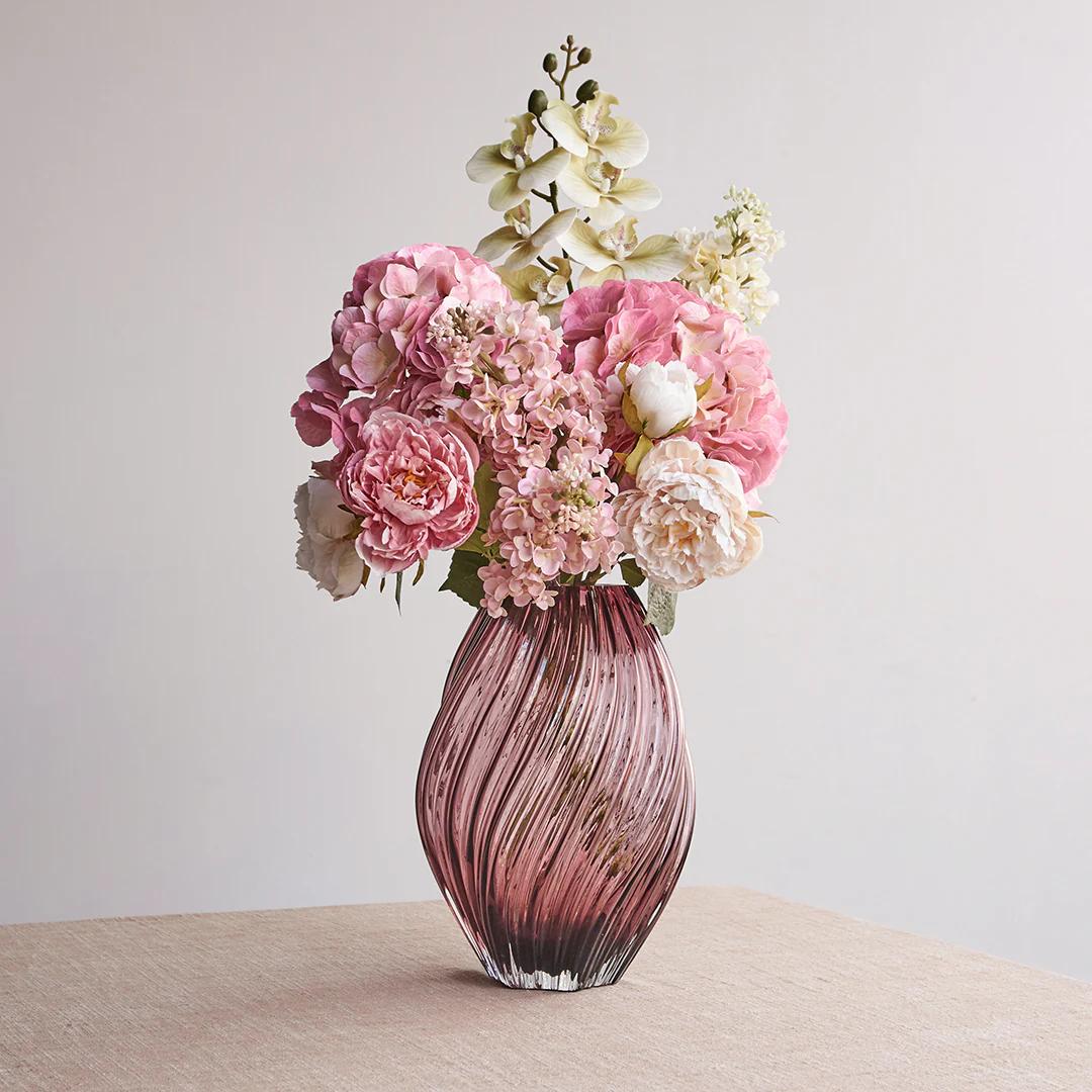 Evighedsbuket fra Sinnerup i flot vase