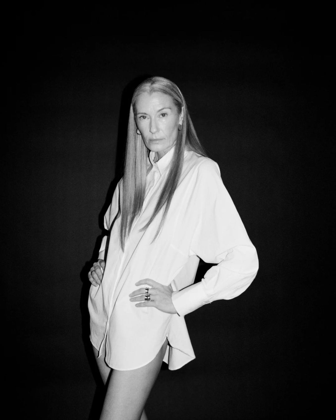 Model wearing Mos Mosh shirt