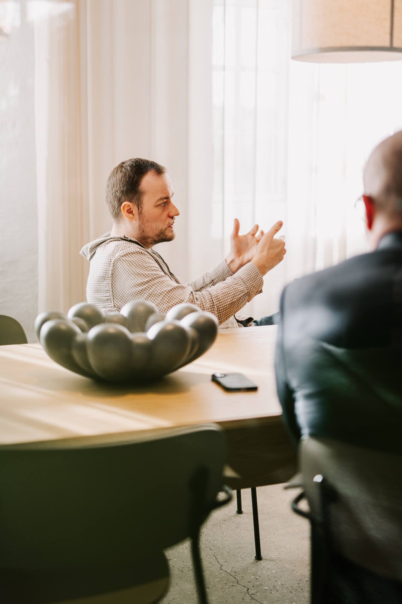 Anders Sivgaard from Grafikr explaining