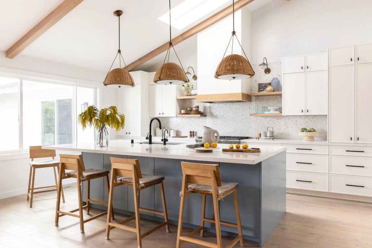 Houghton Waterfront - Gallery Image 1