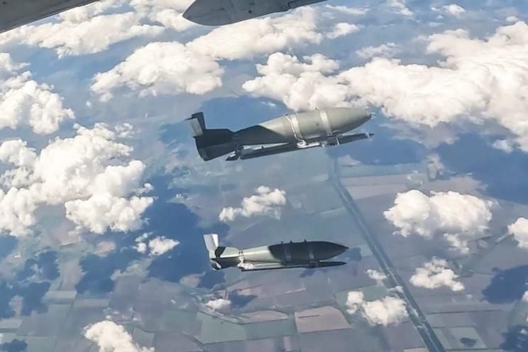 Російські авіабомби ФАБ-500 М62 з модулями УМПК. Фото: Міноборони РФ