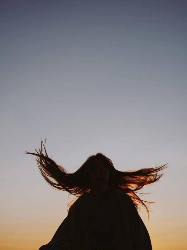 Haren waaien in de wind