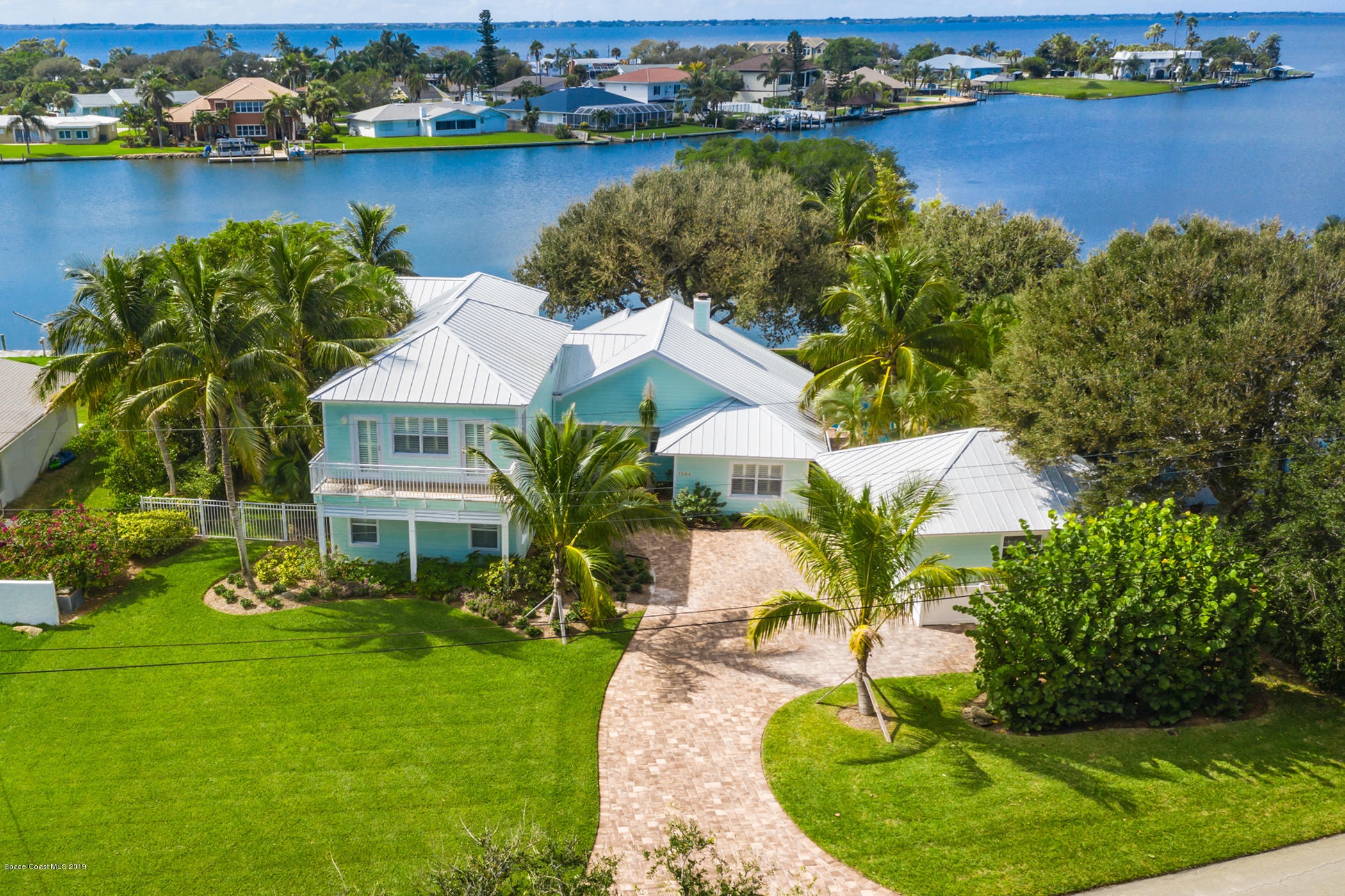 Barbara Guest hero image