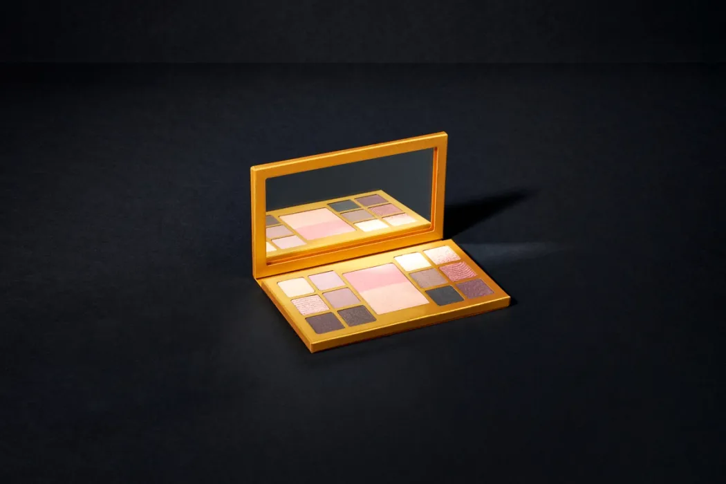 Cosmetic Pallet Picture 1