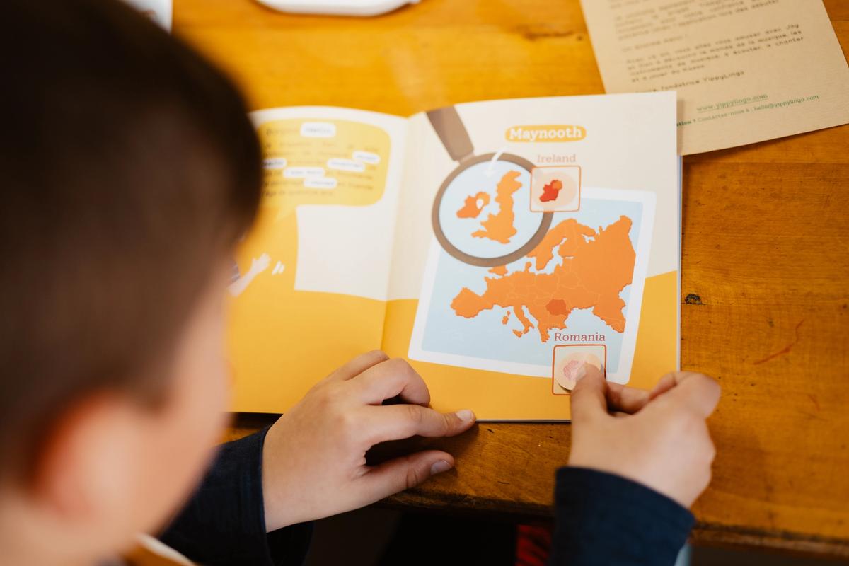 Les kits YippyLingo accompagnent l'enfant dans son apprentissage