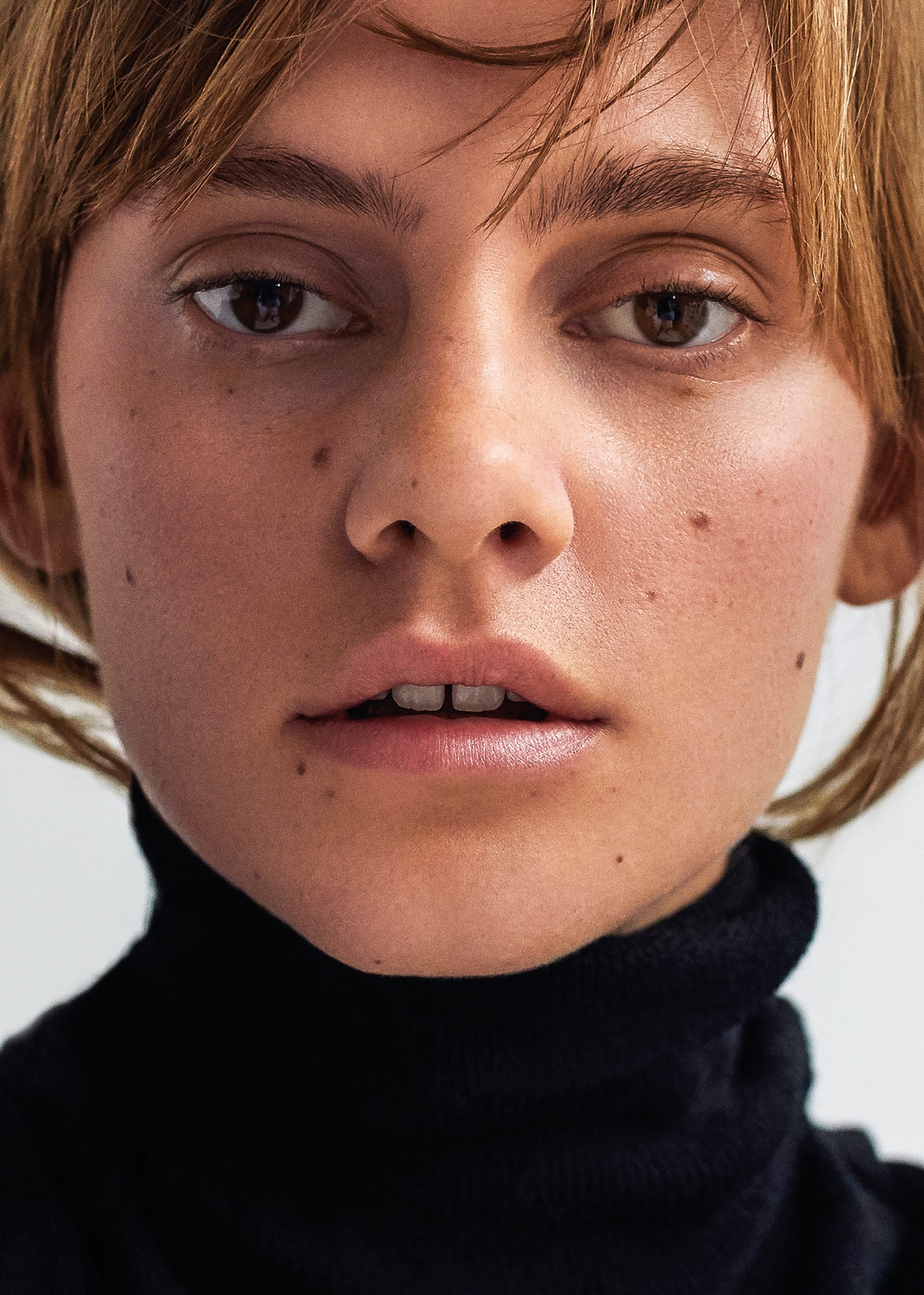 KaDeWe corporate magazine cover layout photography by Magnus Magnusson