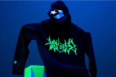 BLACKLIGHT HOODY W NEON GRAPHICS