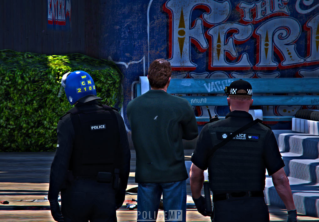 Dog Support unit interacting with the public