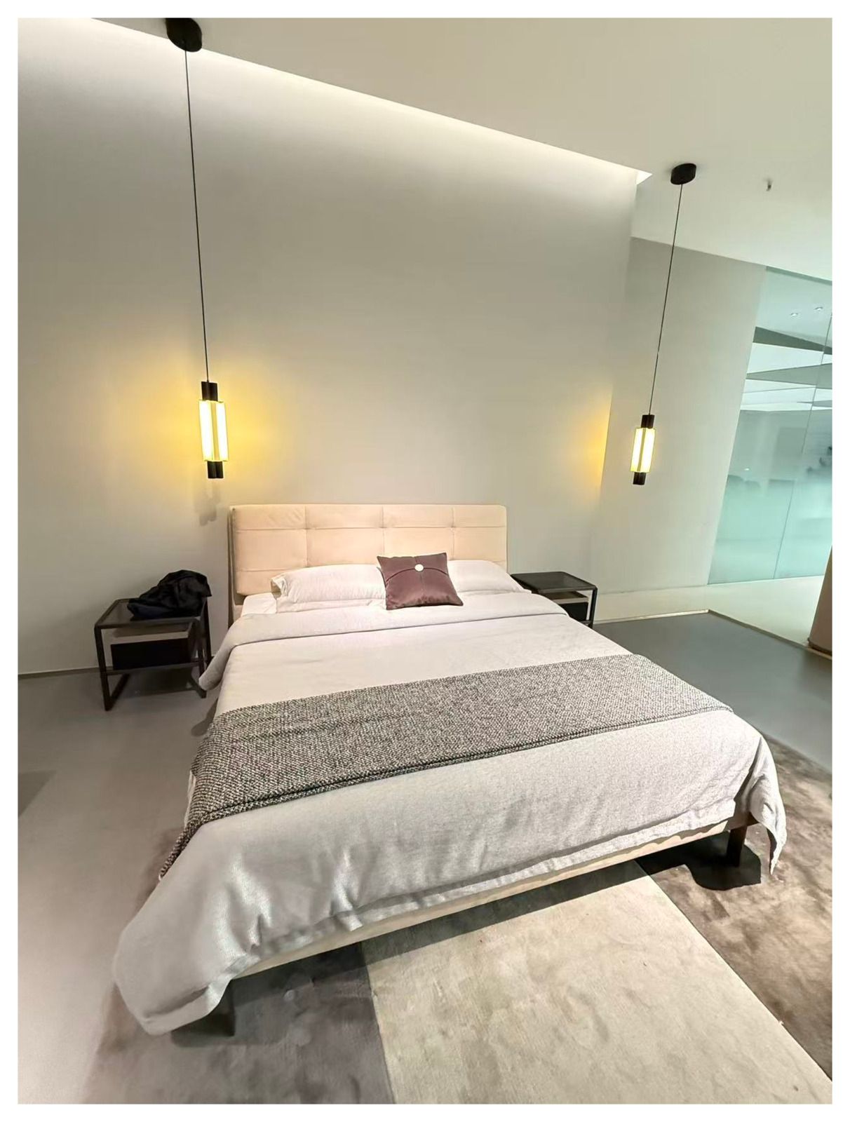 Cama Tapizada 2270 × 1920 × 1060H vista del producto