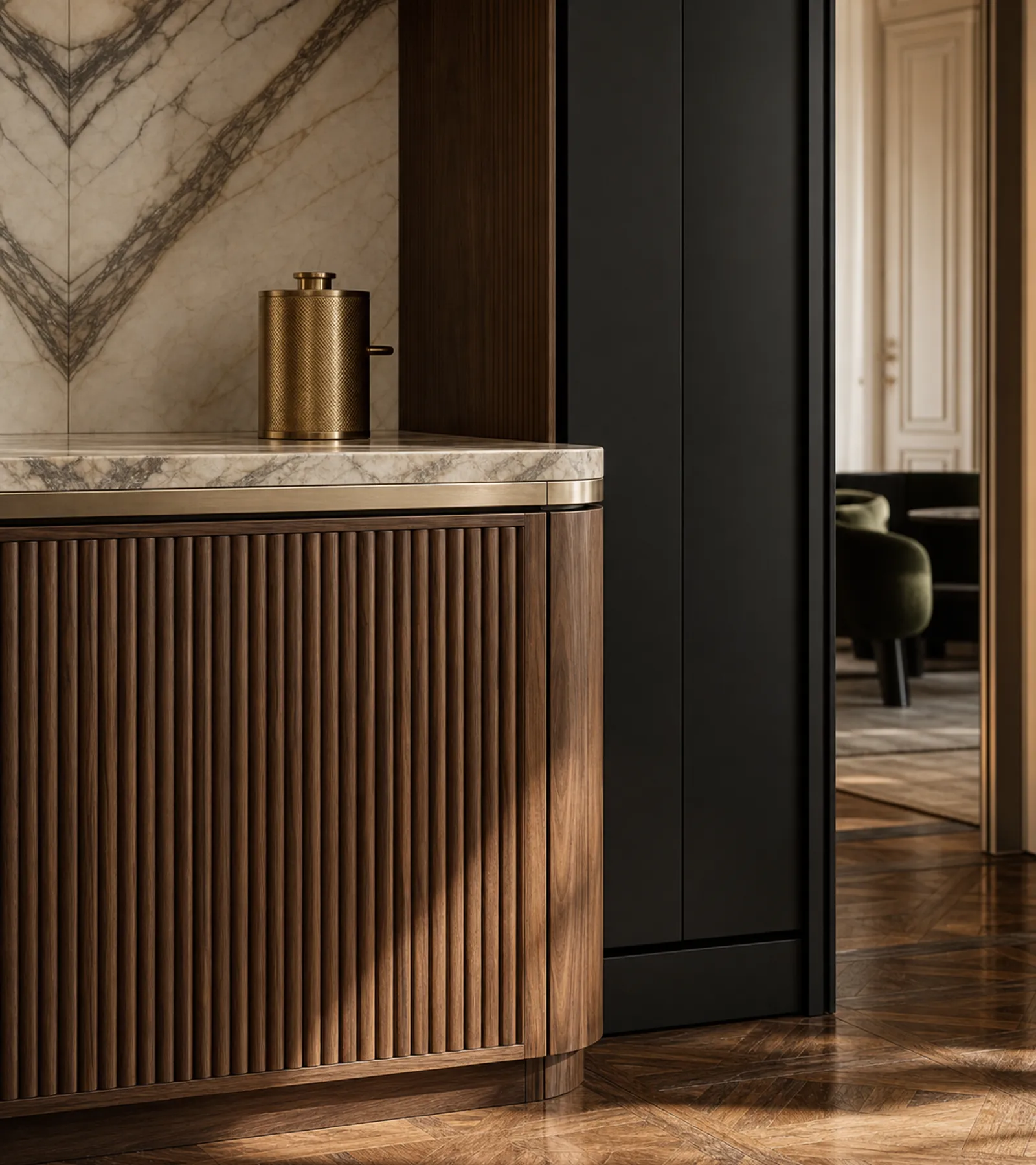 Suite de cocina Silkstone con bahía de despensa para té Tambour acabado y detalle