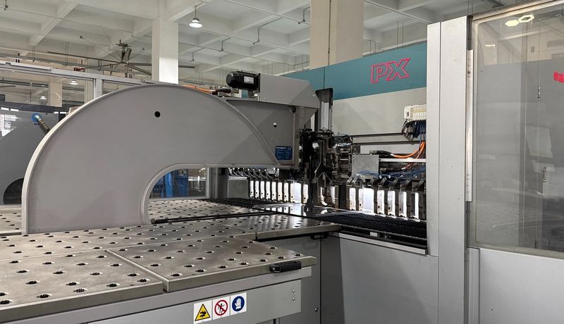 Salvagnini automated bending center on the Fadior production floor