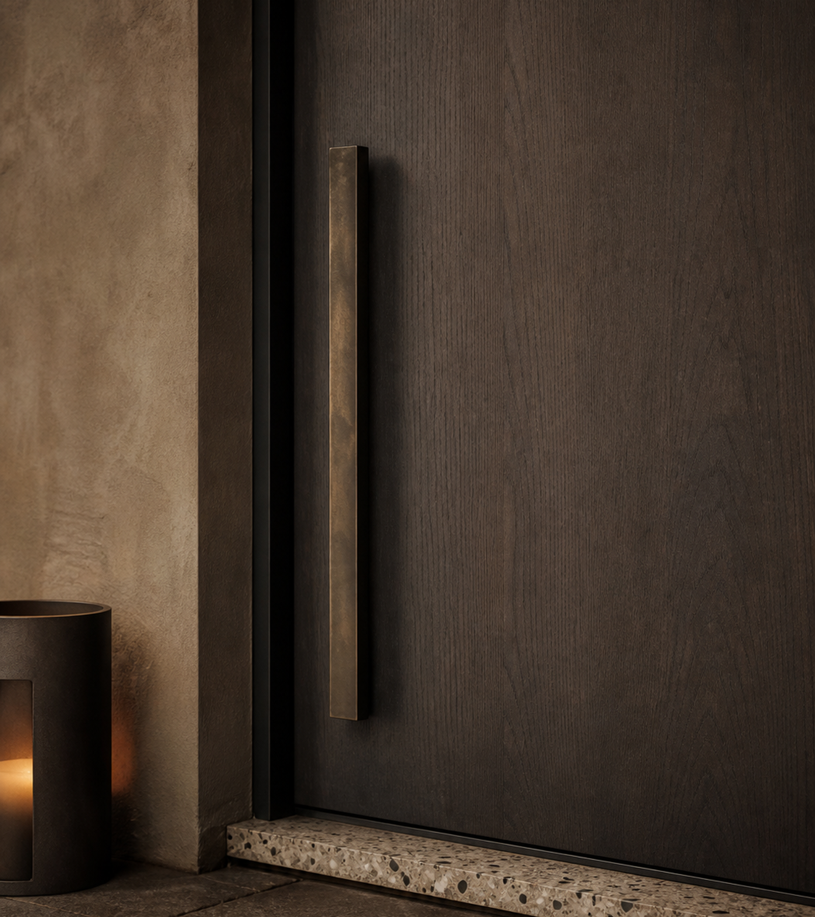 Fadior Silhouette Interior Door with Bronze Threshold Pivot Sequence — close-up of stainless steel finish and hardware detail