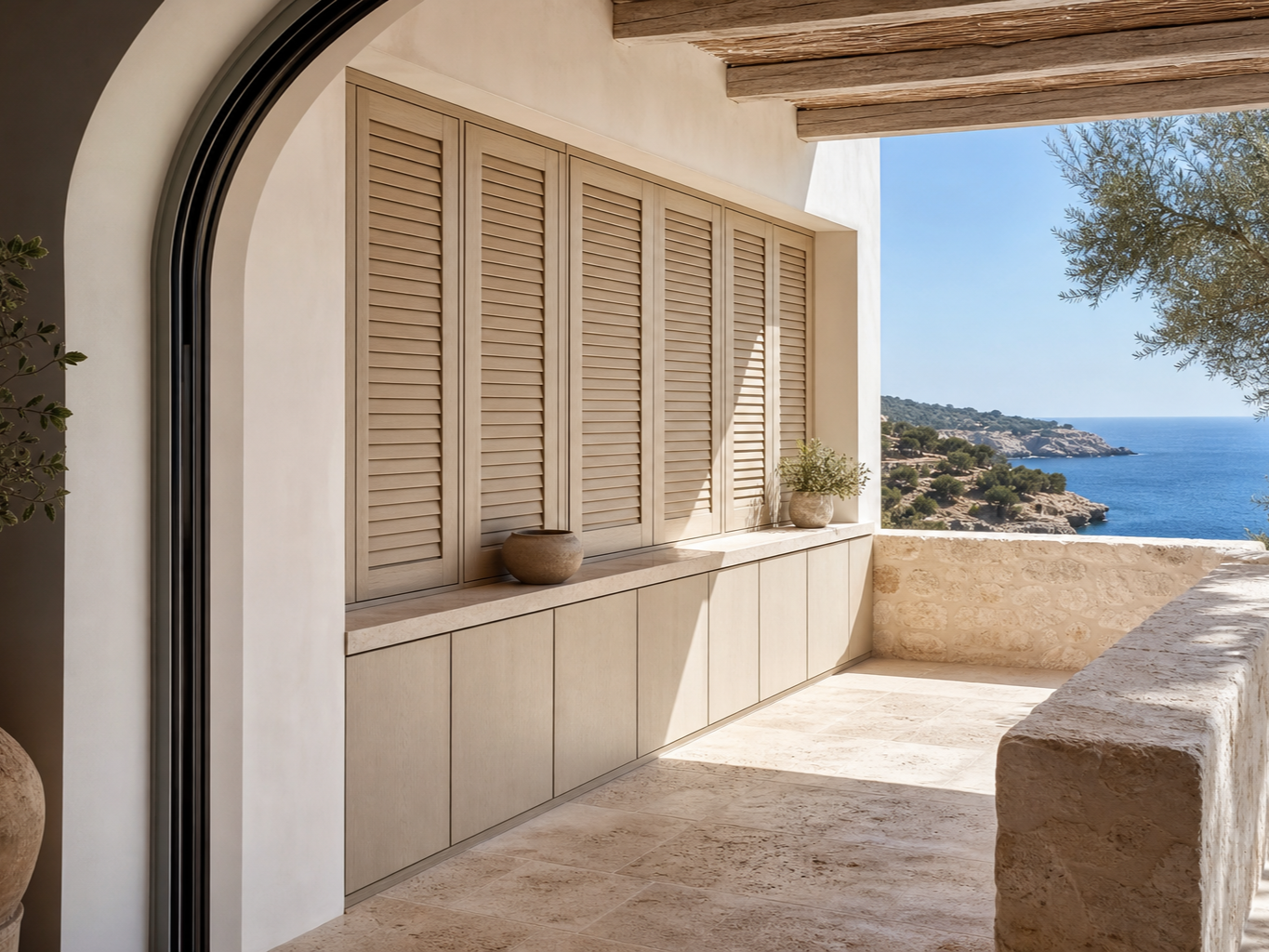 Cannes Storm Shutter Storage Bay perspectiva interior