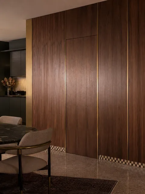 Suite de Paneles de Pared Miroir con Junta de Servicio Enrasada