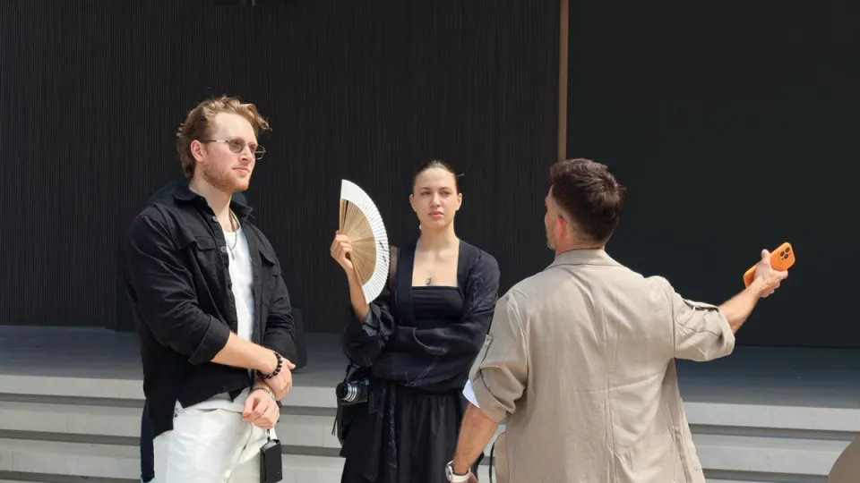 Sample review and in-person discussion during a Fadior visit