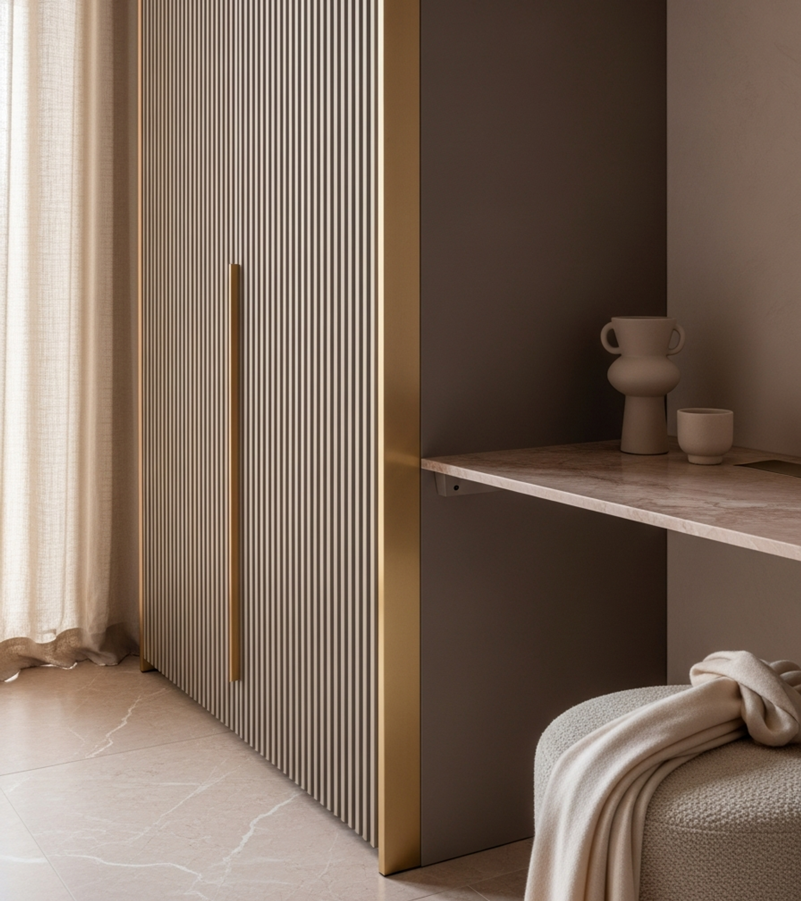 Canopy Wardrobe Suite detail view