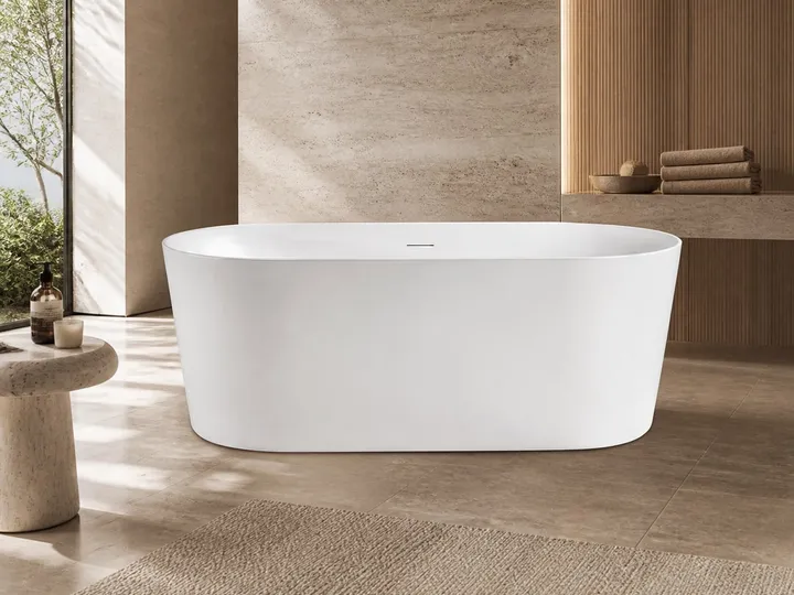 Bañera acrílica aislada de borde fino