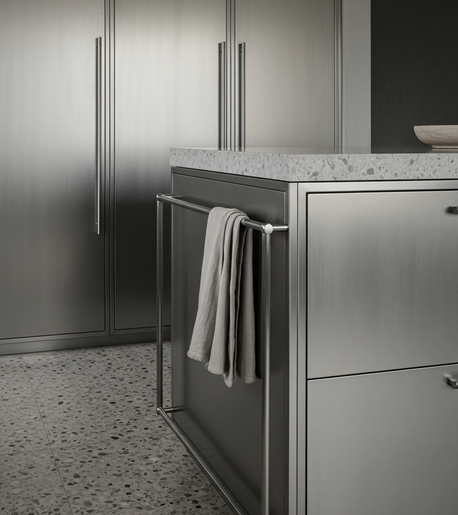Fadior Abyss Kitchen Suite — close-up of stainless steel finish and hardware detail
