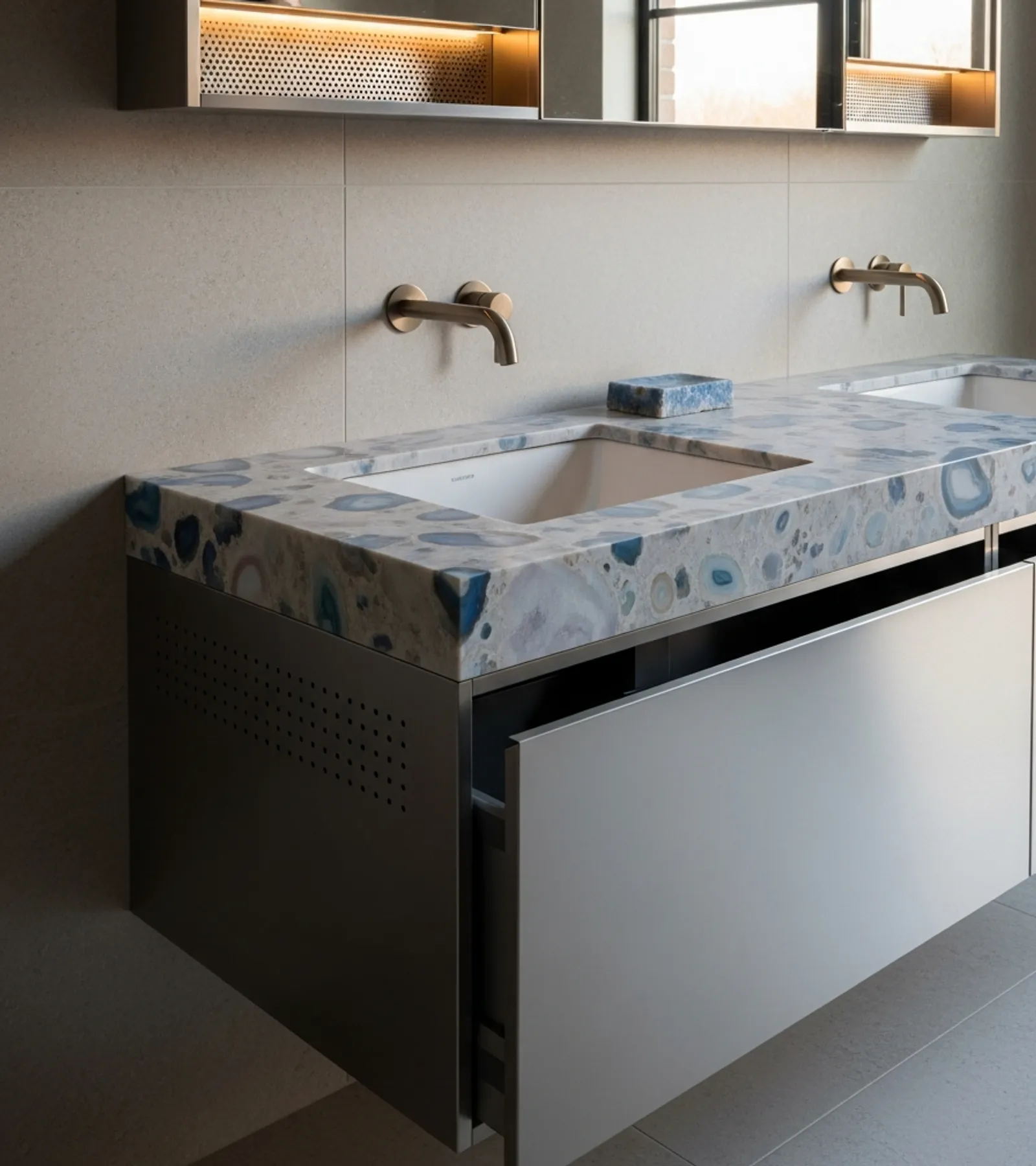 Suite de Baño y Tocador Acqua acabado y detalle