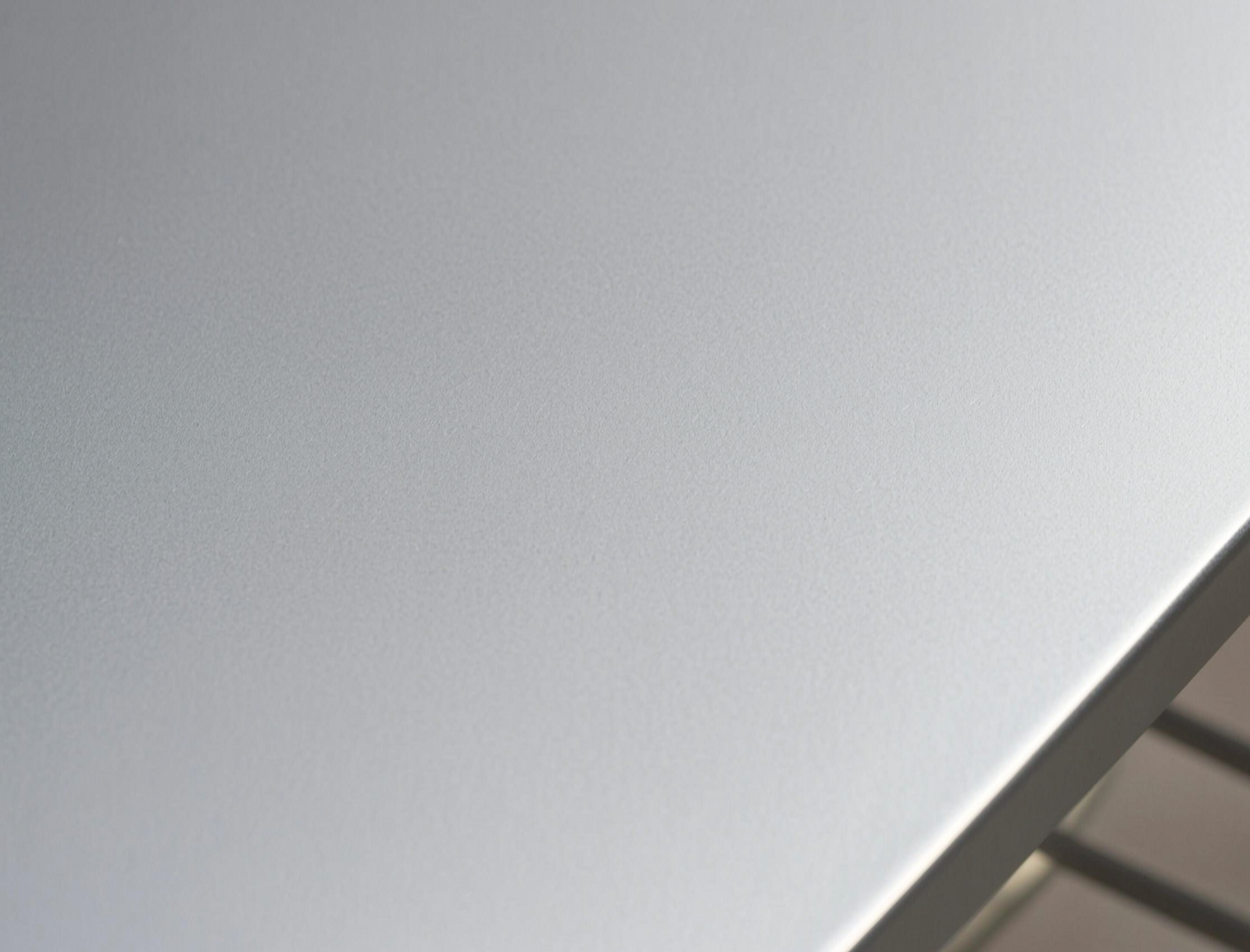 Bead-Blasted Matte Finish in natural light — Fadior